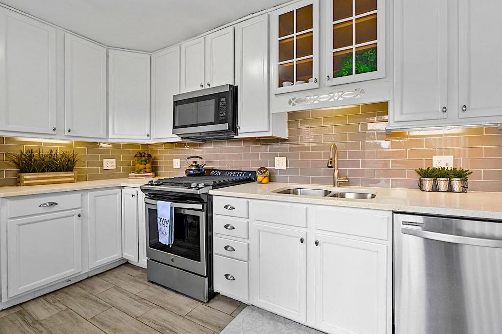 Goodkarma Rentals Refreshed Smyrna Home Near Battery Atl Half Mile To Interstate Atlanta Kültér fotó