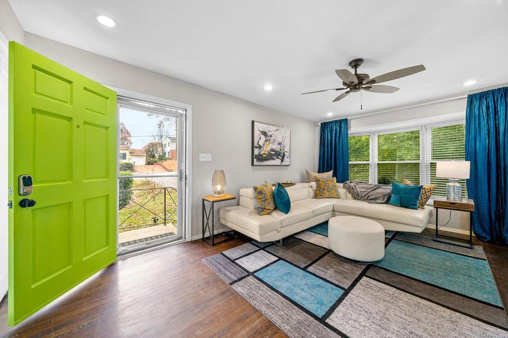 Goodkarma Rentals Refreshed Smyrna Home Near Battery Atl Half Mile To Interstate Atlanta Kültér fotó